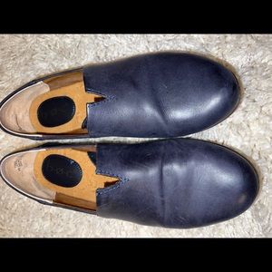 Womens BOC loafers I’m navy blue